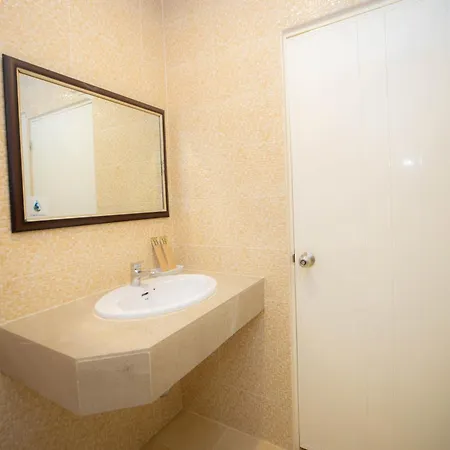 Baumanburi Hotel Patong Exterior photo