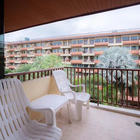 Baumanburi Hotel Patong Exterior photo