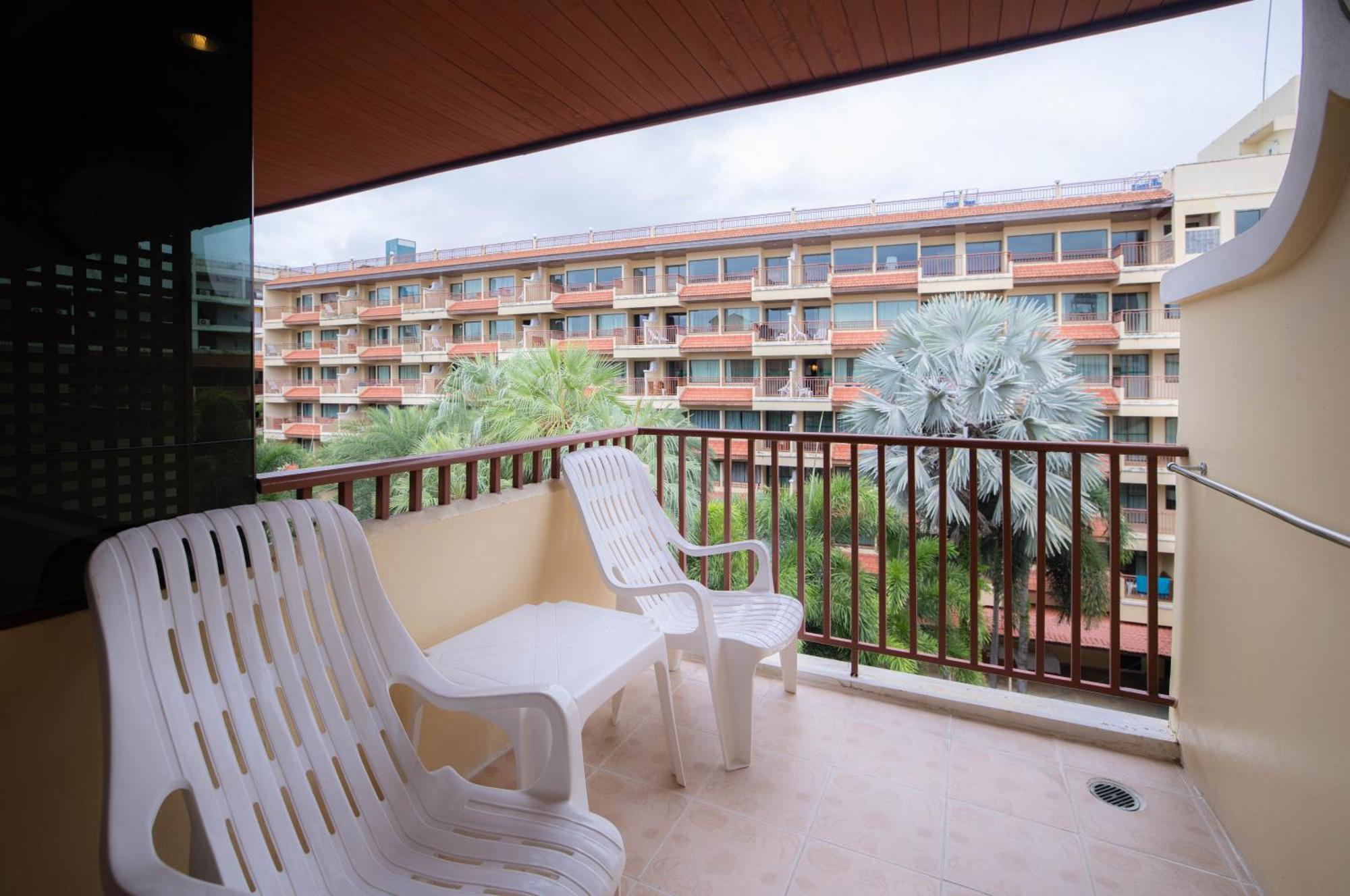 Baumanburi - Sha Extra Hotel Patong